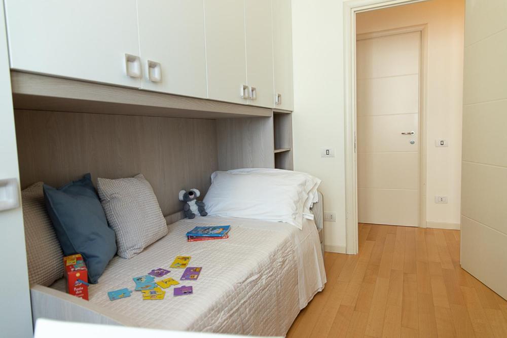 Zara D'Amare A Pesaro 10 Metri Dalla Spiaggia By Yohome Eksteriør bilde