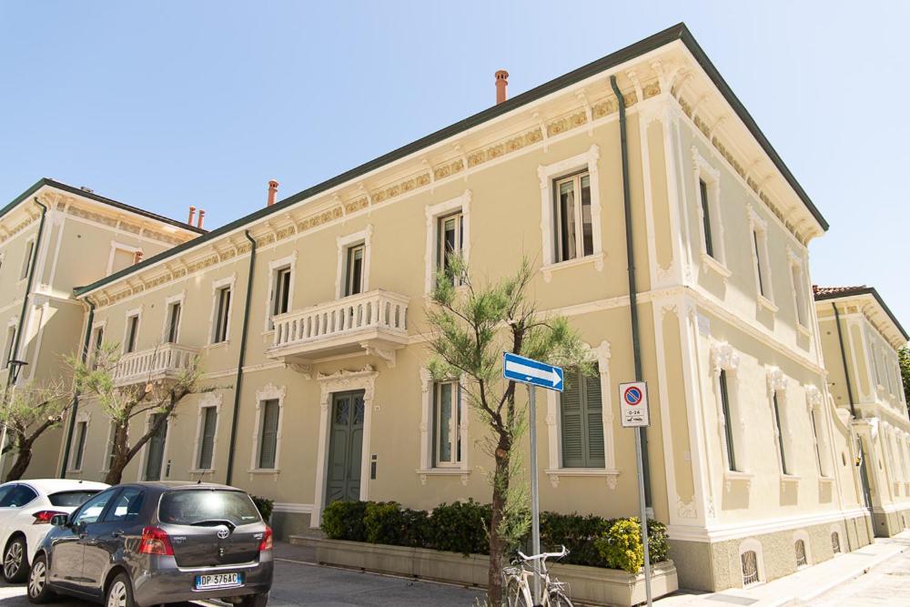 Zara D'Amare A Pesaro 10 Metri Dalla Spiaggia By Yohome Eksteriør bilde