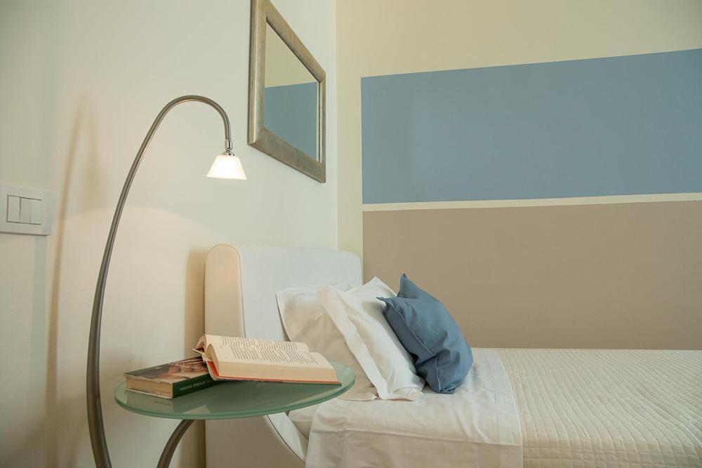 Zara D'Amare A Pesaro 10 Metri Dalla Spiaggia By Yohome Eksteriør bilde